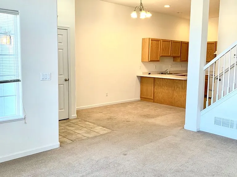 1781 Laurus Ln — Photo 2