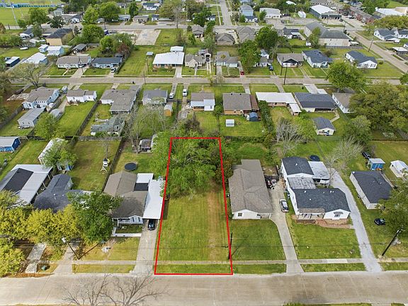 3rd image of 0 Center St