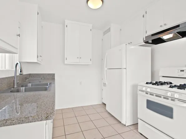 1531 Harvard St in Santa Monica - steps to Water Garden and SM Blvd!, 1531 Harvard St APT 3, Santa Monica, CA 90404