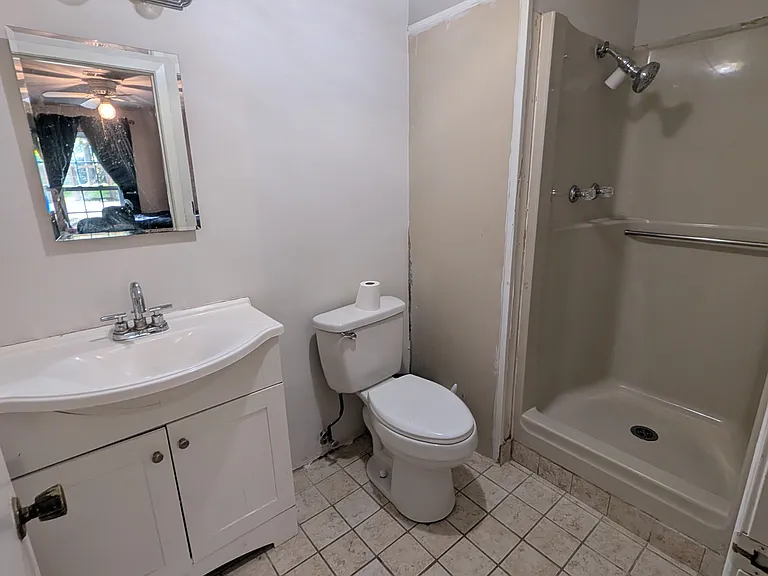 4624 Yvonne St — Photo 10