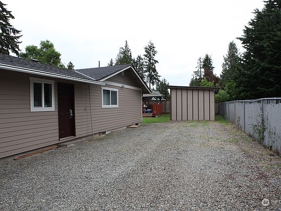 5th image of 5715 78 Street E