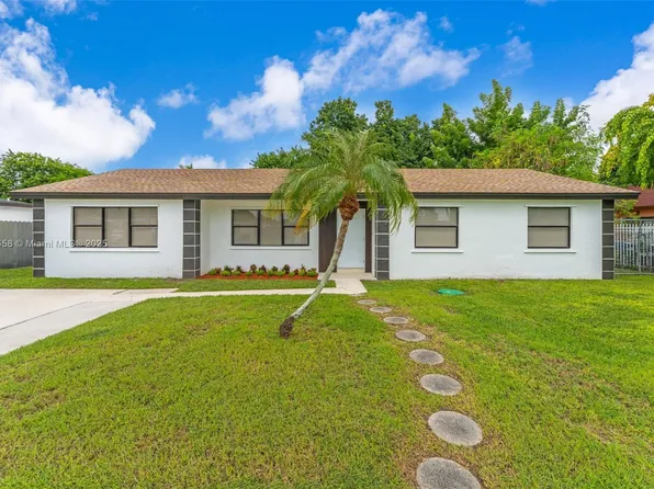 14420 Graves Dr, Miami, FL 33176