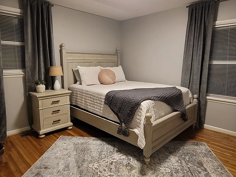 205 Derby Ln — Photo 10