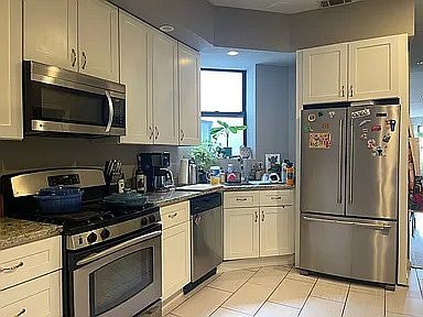 4th image of 1219 N California Ave #3