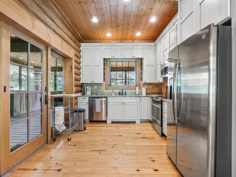 Camp Creek Cir — Photo 18
