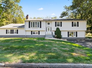 32 Branhaven Dr, East Haven, CT 06513