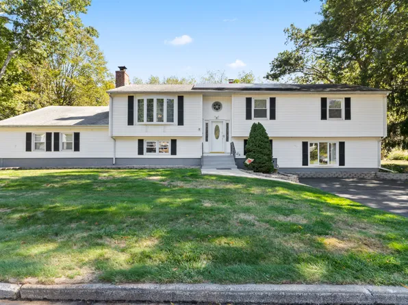 32 Branhaven Drive, East Haven, CT 06513