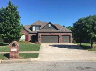 8801 N 137th Ave E, Owasso, OK 74055