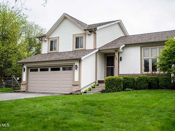 4th image of 560 Centerfield Dr