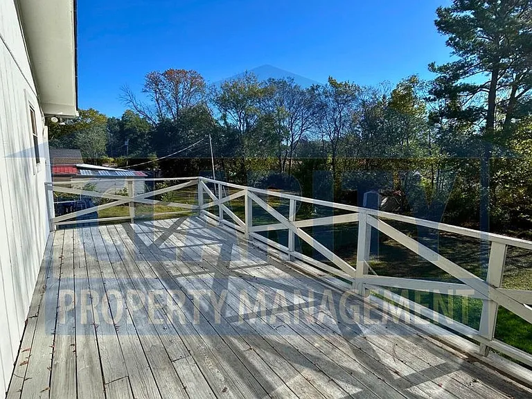 912 Fairmont Ave NW — Photo 8