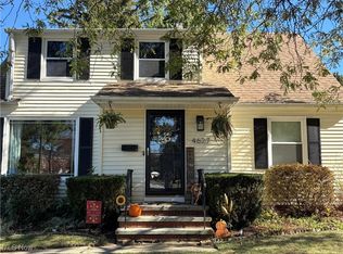 4627 W 223rd St, Fairview Park, OH 44126