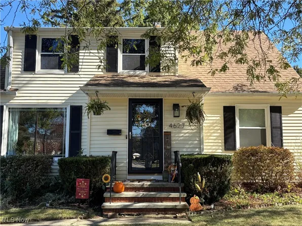 4627 W 223rd St, Fairview Park, OH 44126
