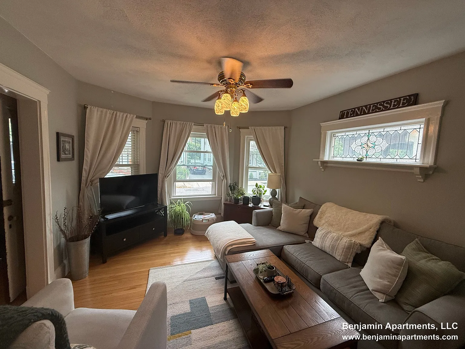 2 bed, 9999 sqft, $3,500 — Photo 2