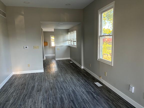5th image of 1219 N Mason St