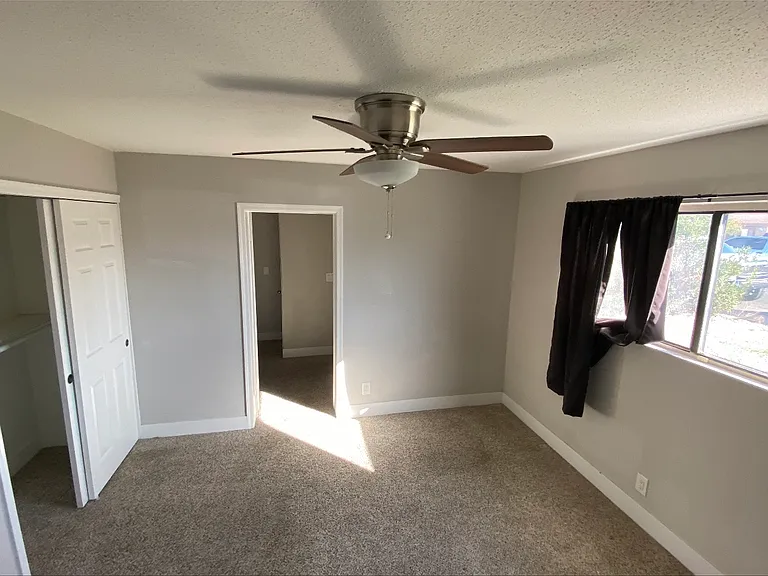 2218 E Arbor Cir — Photo 6