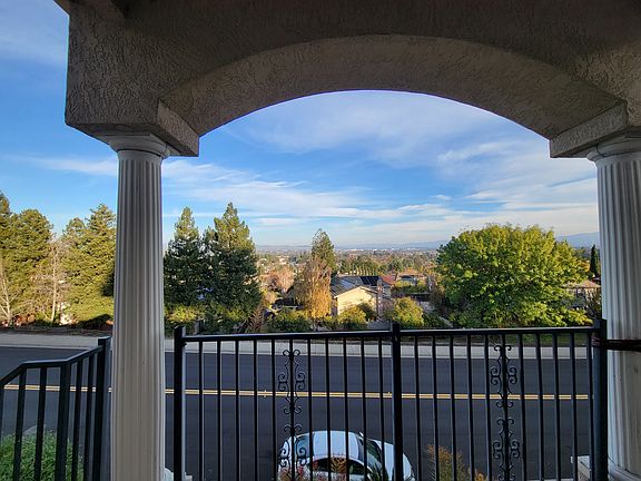 2nd image of 7940 Creekside Dr