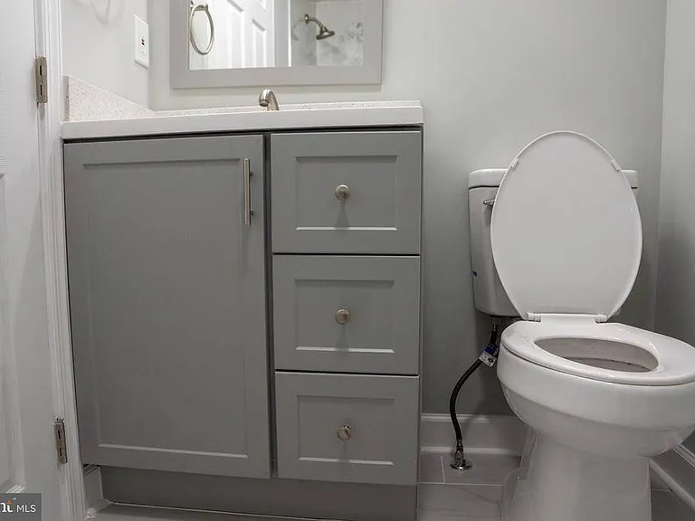 1009 Main St #2 — Photo 11