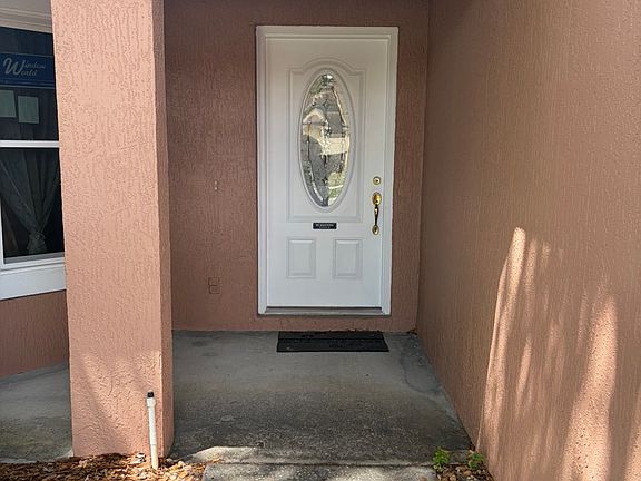 2nd image of 1416 E Spring Ridge Cir