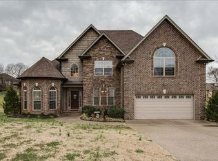 164 Fieldcrest Cir, Hendersonville, TN 37075