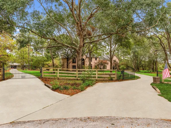 1019 Towering Oaks St, Magnolia, TX 77355