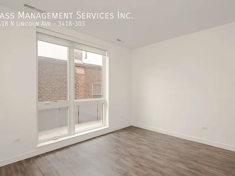 3418 N Lincoln Ave #303 — Photo 3