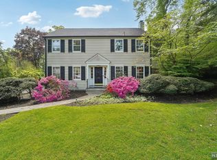 216 Hempstead Rd, Ridgewood, NJ 07450