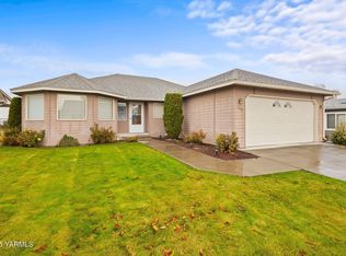 366 S 76th Ave, Yakima, WA