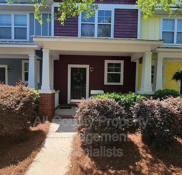 833 Forest Park Rd — Photo 1