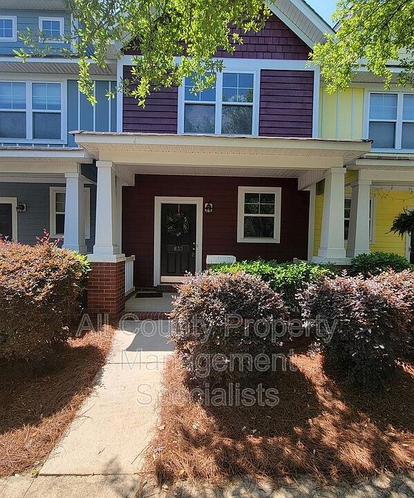 1st image of 833 Forest Park Rd