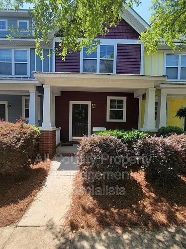 833 Forest Park Rd Photo 1
