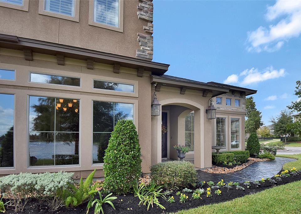 1st image of 15519 Rock Creek Villa Dr