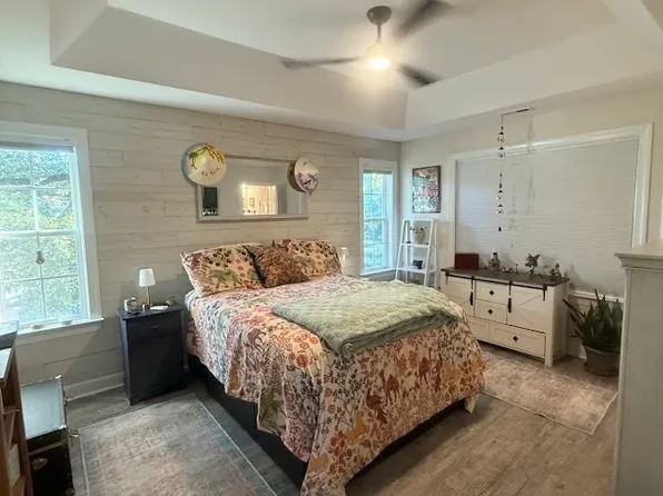 406 Caverly Ln, Murrells Inlet, SC 29576