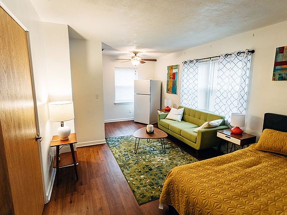 3rd image of 501 W Hillsdale St #7