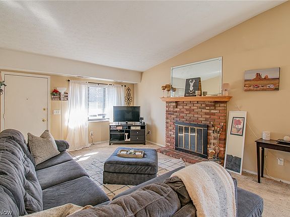 5th image of 981 Kirkwall Dr #27C