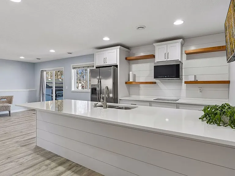 203 Clay St — Photo 3