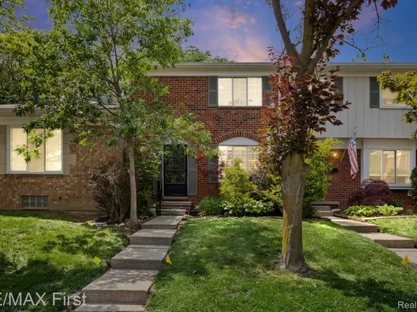 4905 Coventry St, Royal Oak, MI 48073