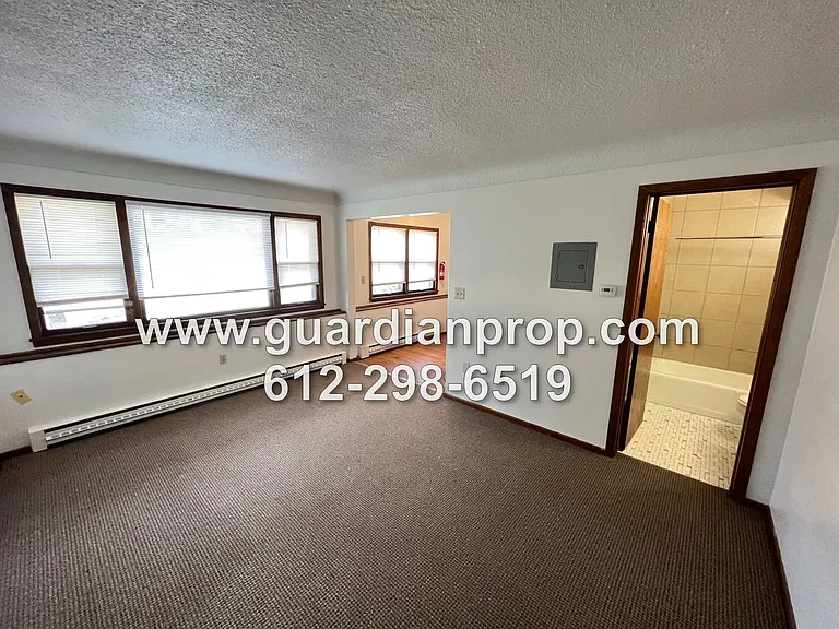 352 21st Avenue S — Photo 2