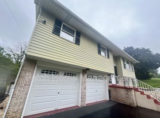 3075 Nolt Rd, Lancaster, PA 17601