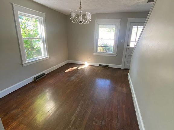 2nd image of 2518 Morson St