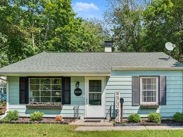2330 Hillsdale Ave, Kalamazoo, MI 49006