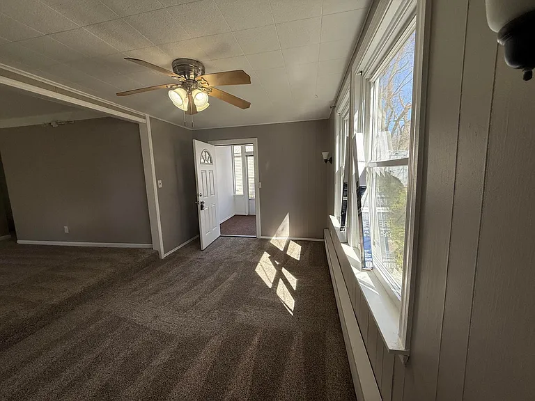 633 Bagley Ave — Photo 4