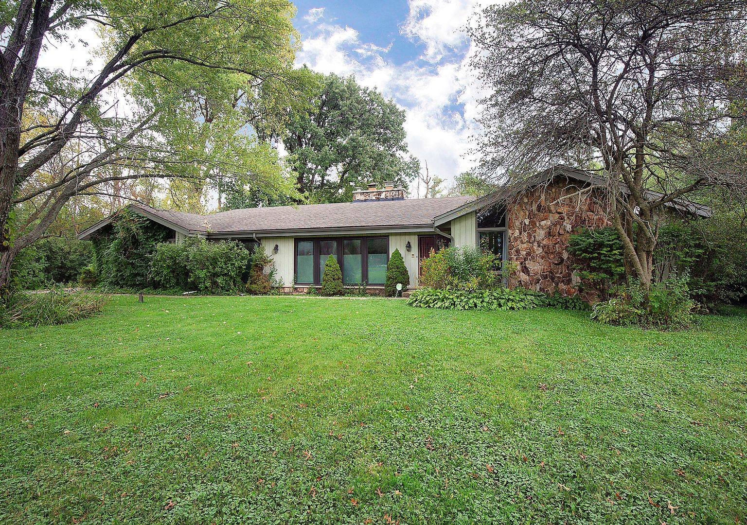 2610 Crestwood Ln, Riverwoods, IL 60015 Zillow