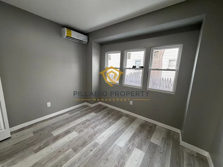 3221 E 38th St — Photo 10