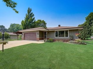 S73W16802 Briargate Ln, Muskego, WI 53150