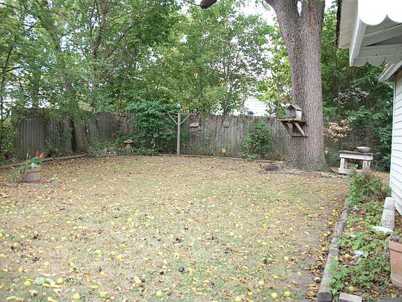 5th image of 387 Girard Ave