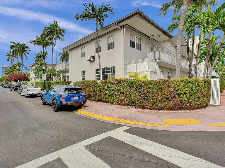 717 Espanola Way #204 — Photo 41