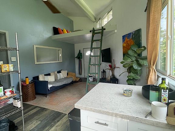 3rd image of 1631 Haiku Rd