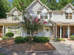 6766 Cypress Tree Ln, Charlotte, NC 28215