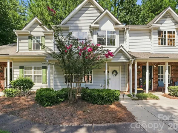 6766 Cypress Tree Ln, Charlotte, NC 28215