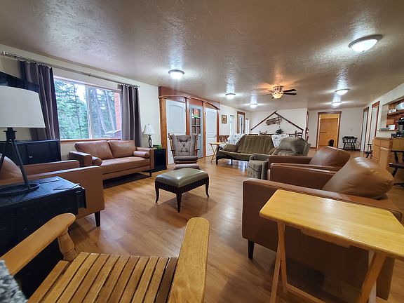 2nd image of 401 Seeley Ln #C